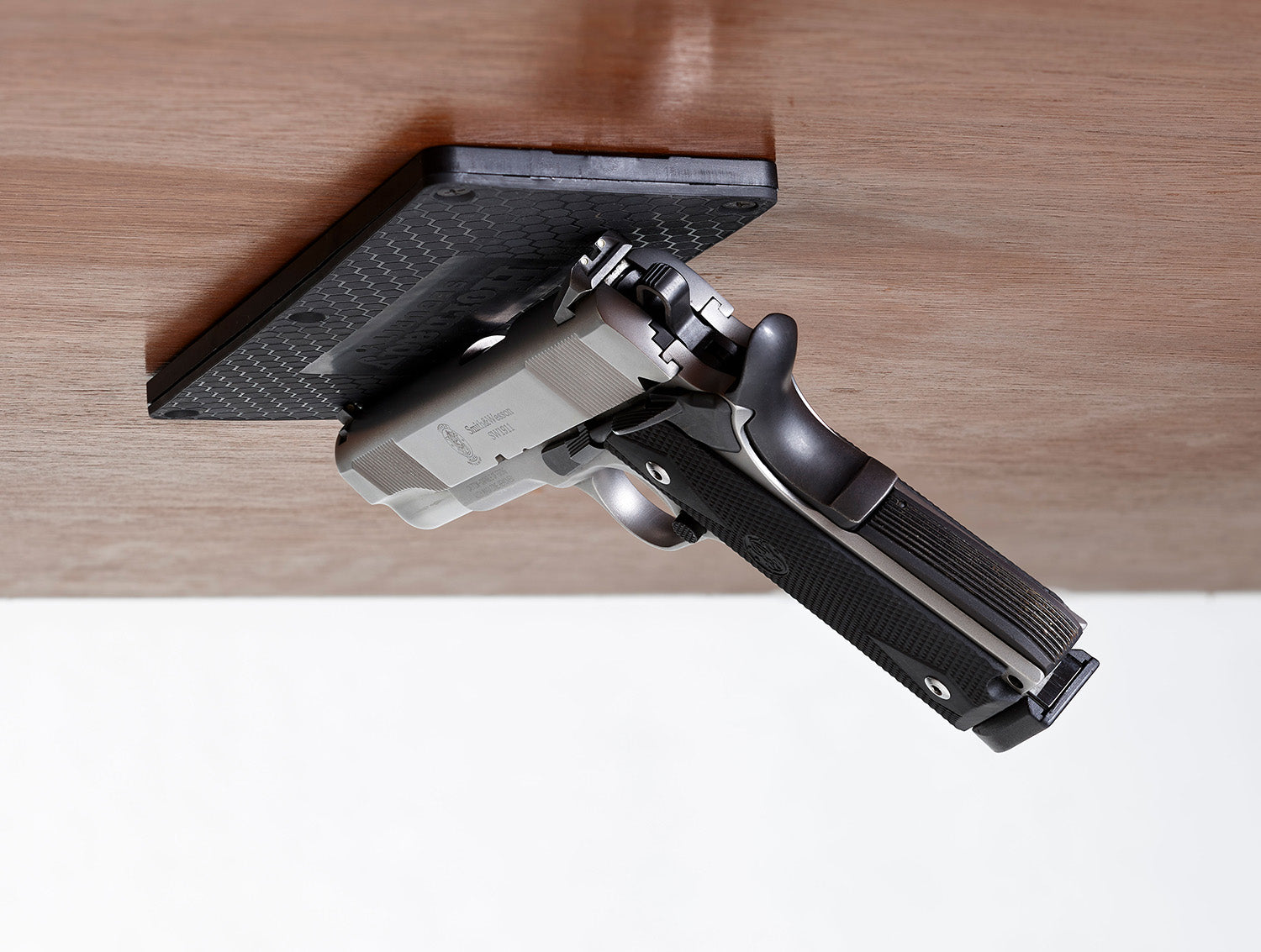 HORN 95910          MAGNETIC GUN HOLDER