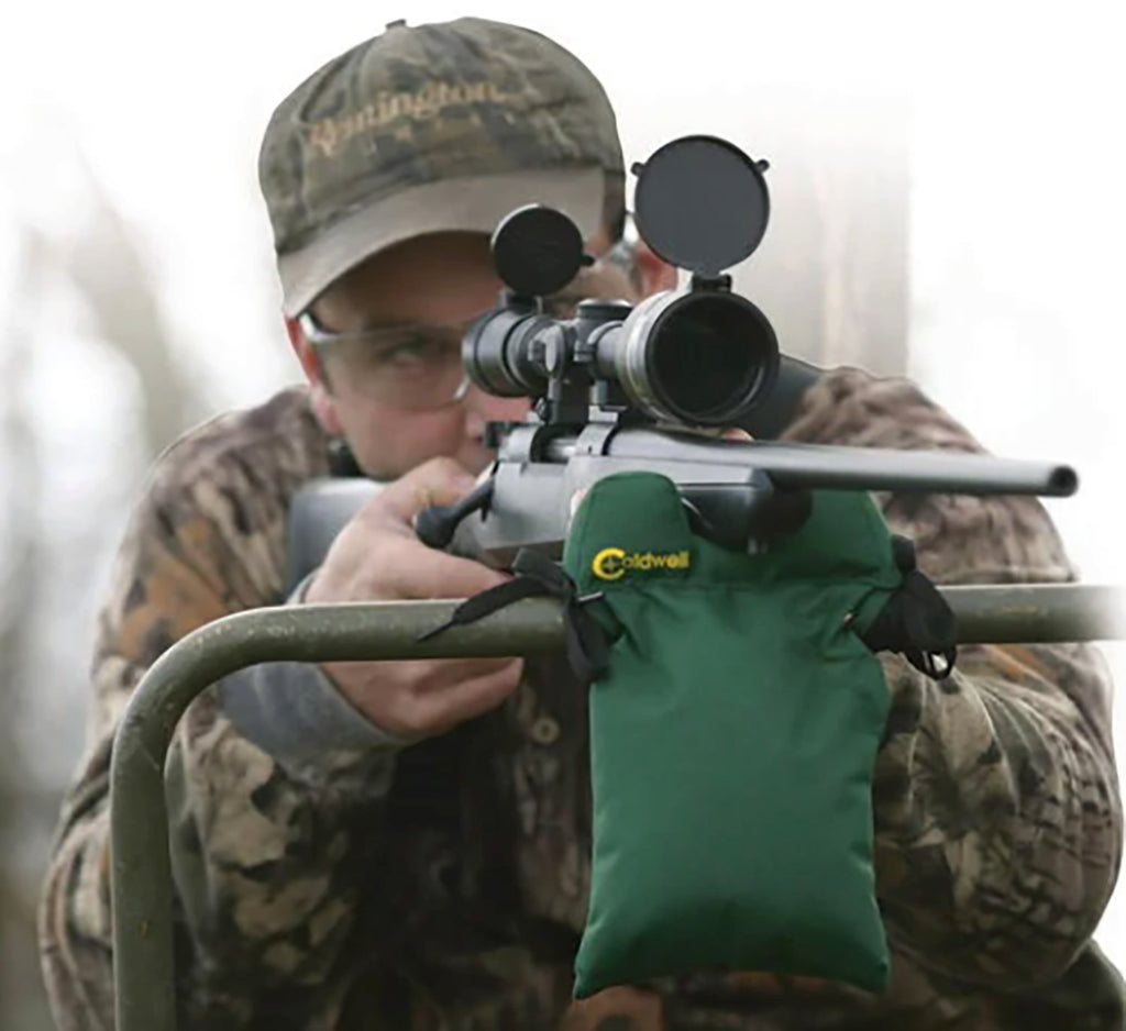 CALD 247261    HUNTING BLIND BAG FILLED